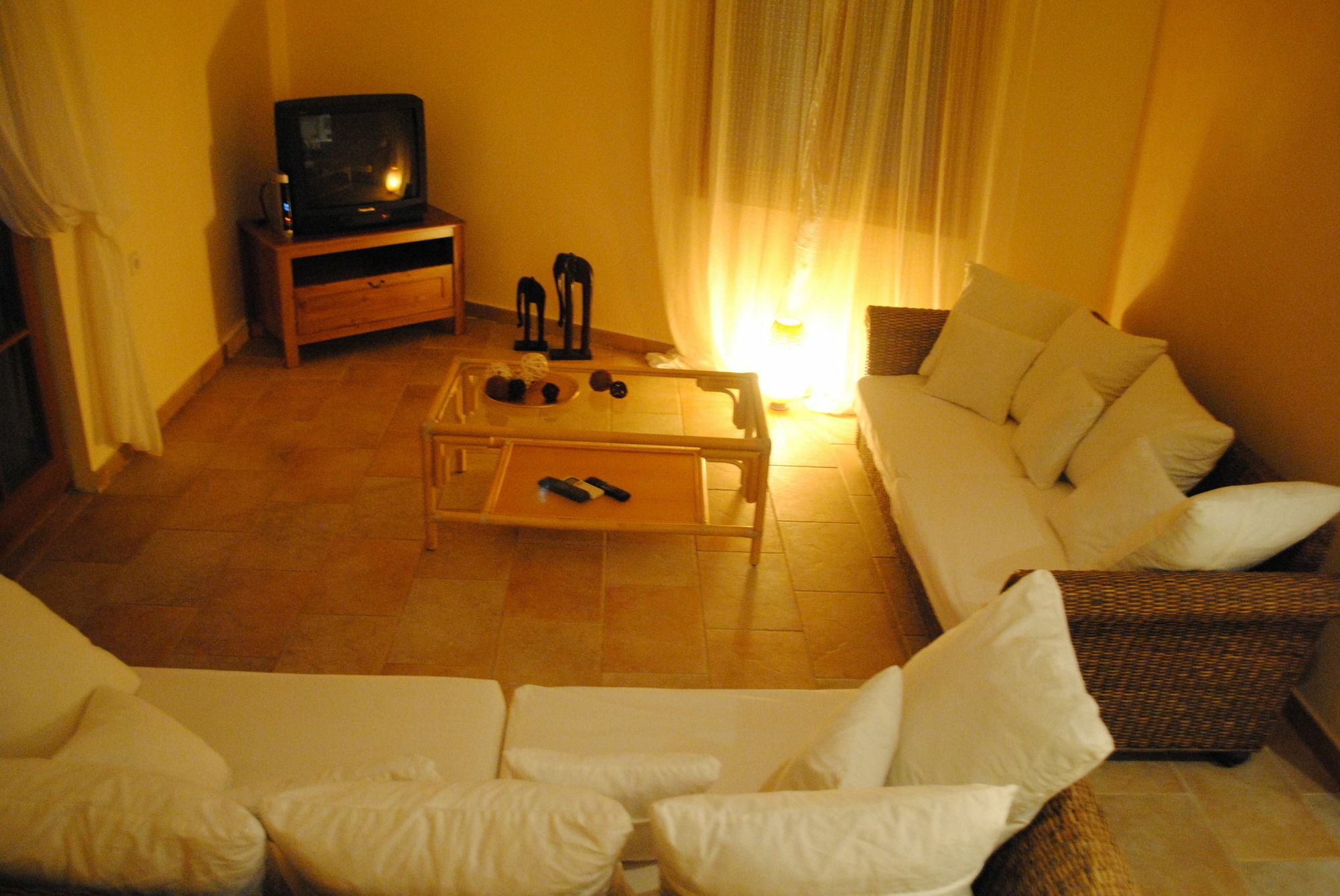 Weingut & Landhotel Can Davero Бинисалем Экстерьер фото